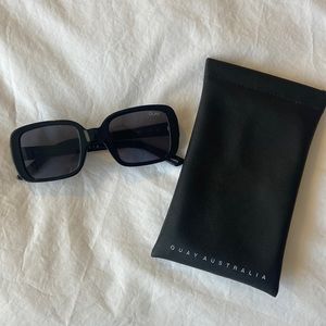 Quay Rectangular Sunglasses